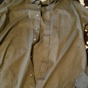 Slim fit dress shirt